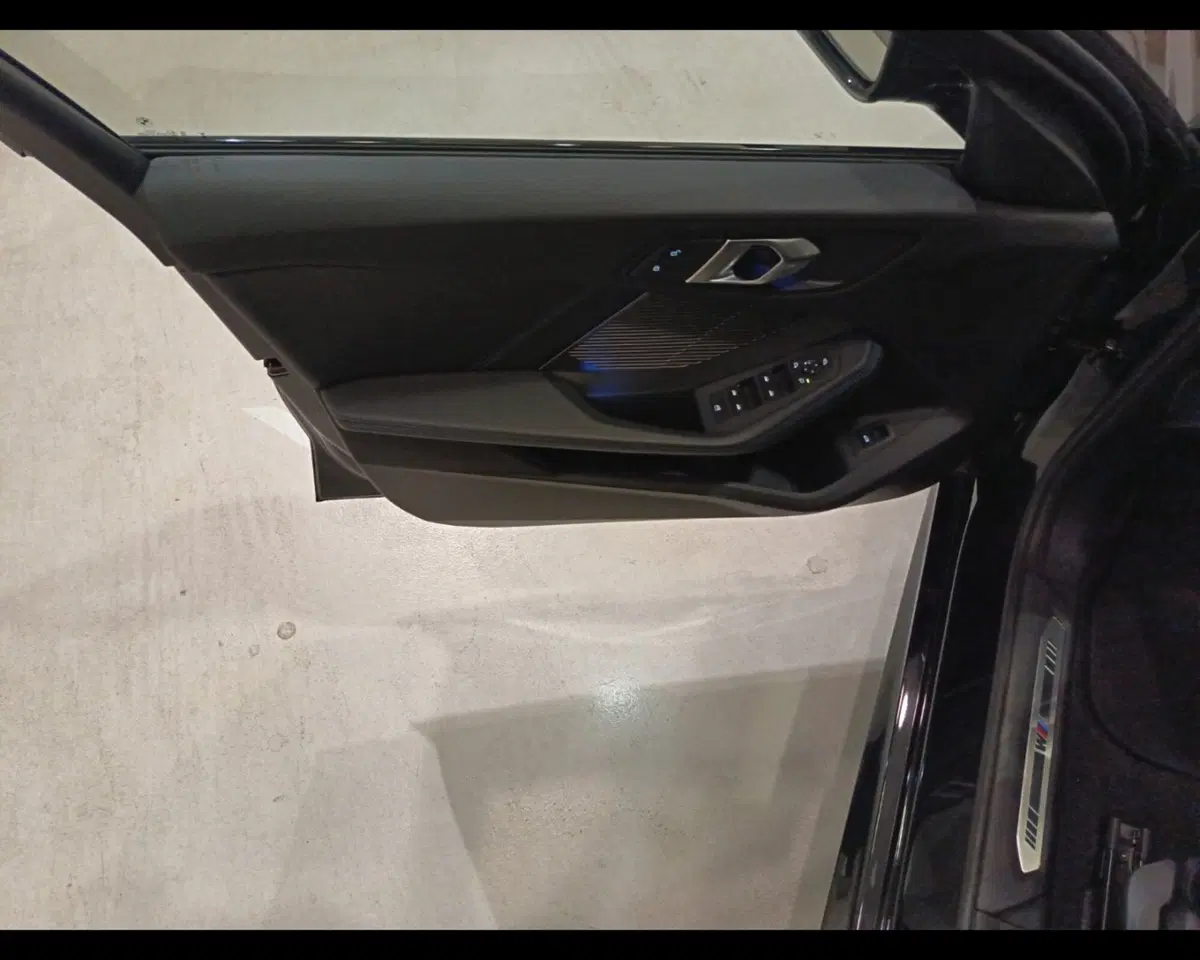 BMW Serie 1 usata a Caserta (13)