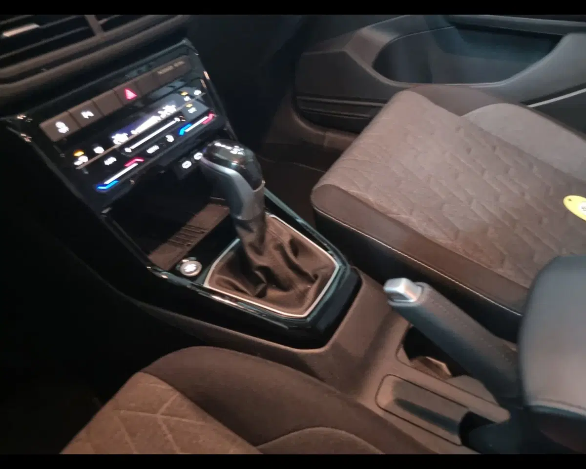 Volkswagen T-Cross usata a Caserta (17)