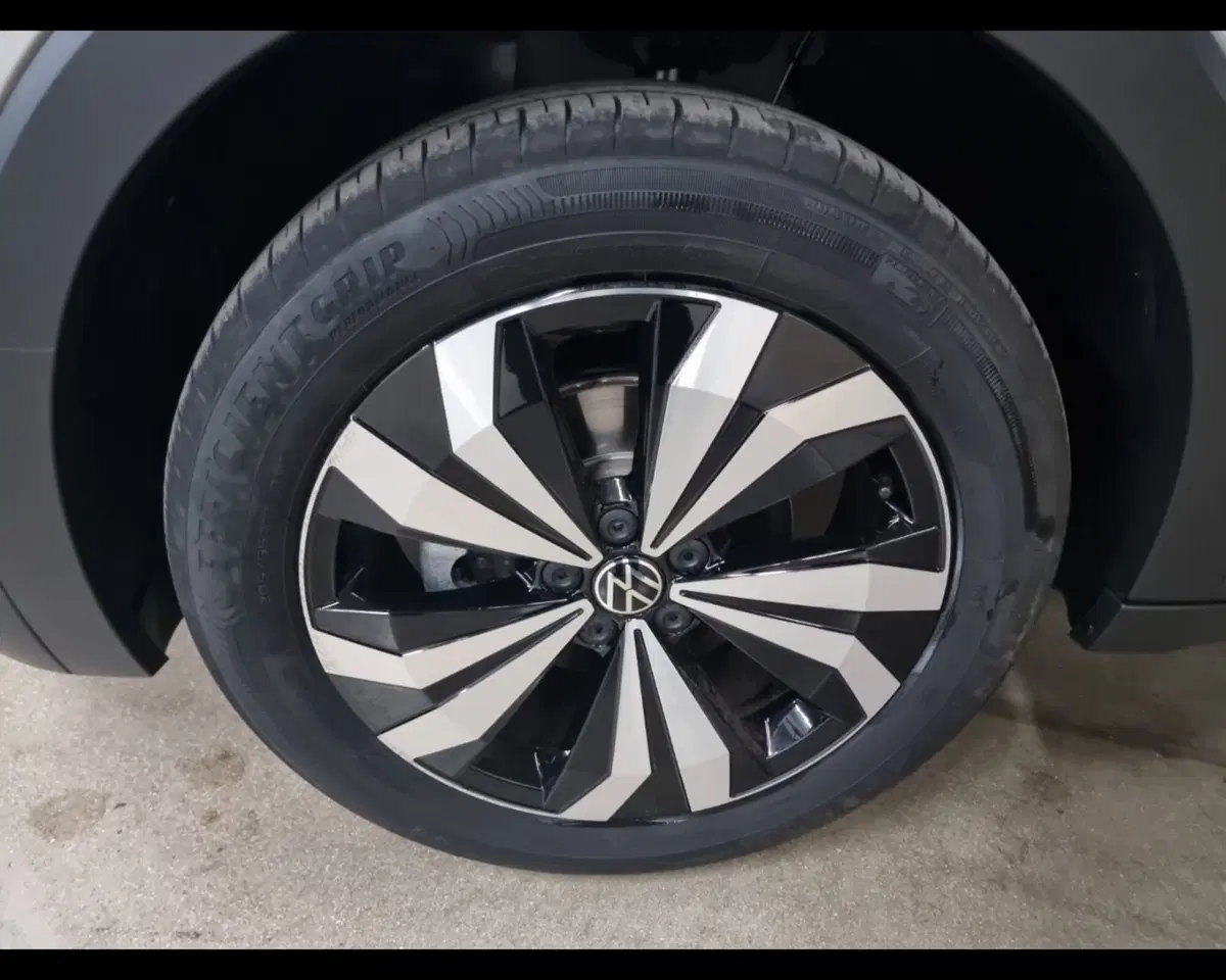 Volkswagen T-Cross usata a Caserta (9)