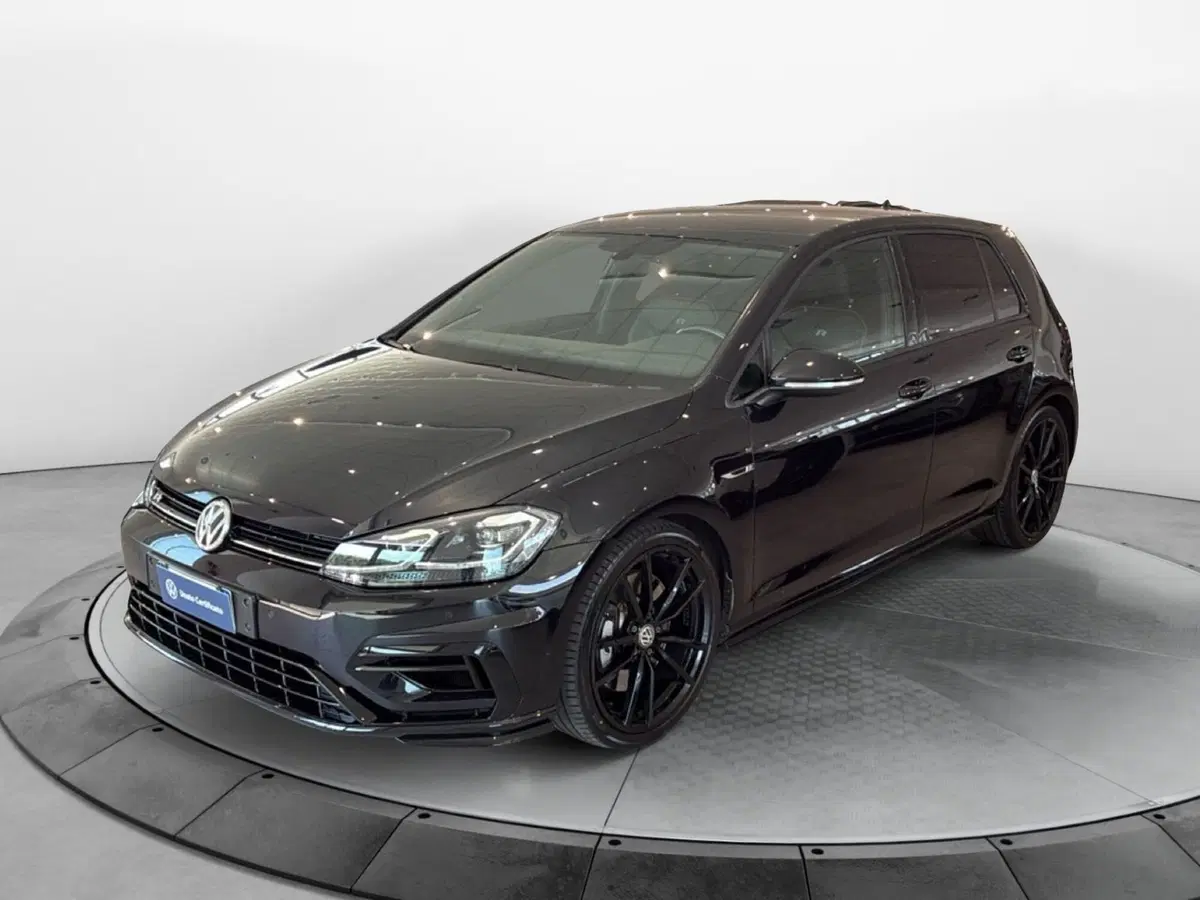 Volkswagen Golf usata a Varese