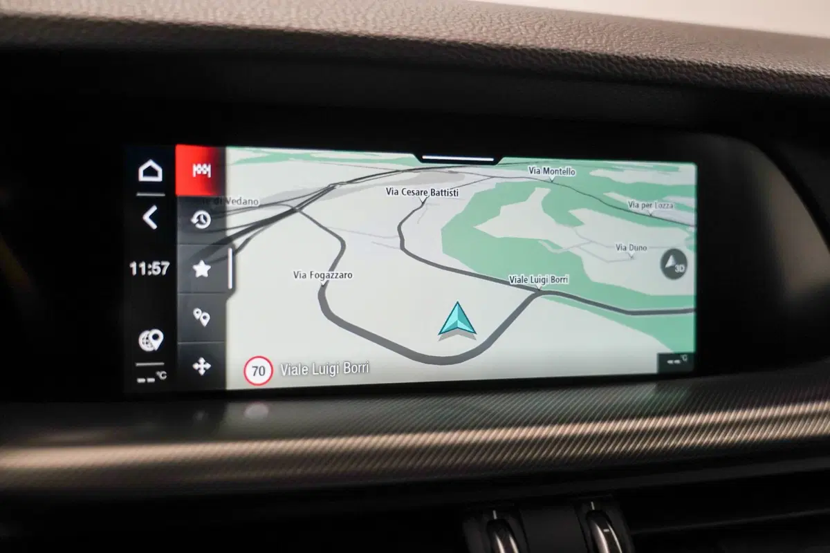 Alfa Romeo Stelvio usata a Varese (16)