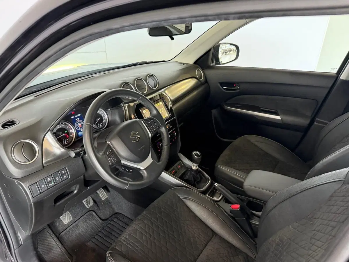 Suzuki Vitara usata a Monza e Brianza (13)