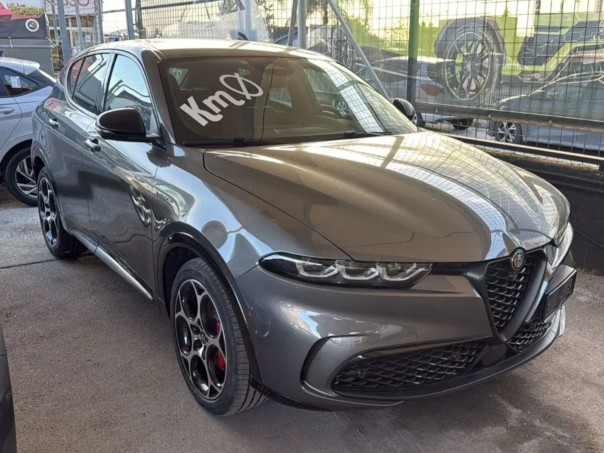 Alfa Romeo Tonale nuova a Salerno (2)