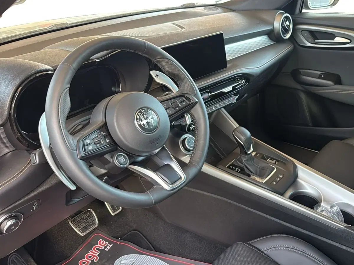 Alfa Romeo Tonale nuova a Salerno (5)