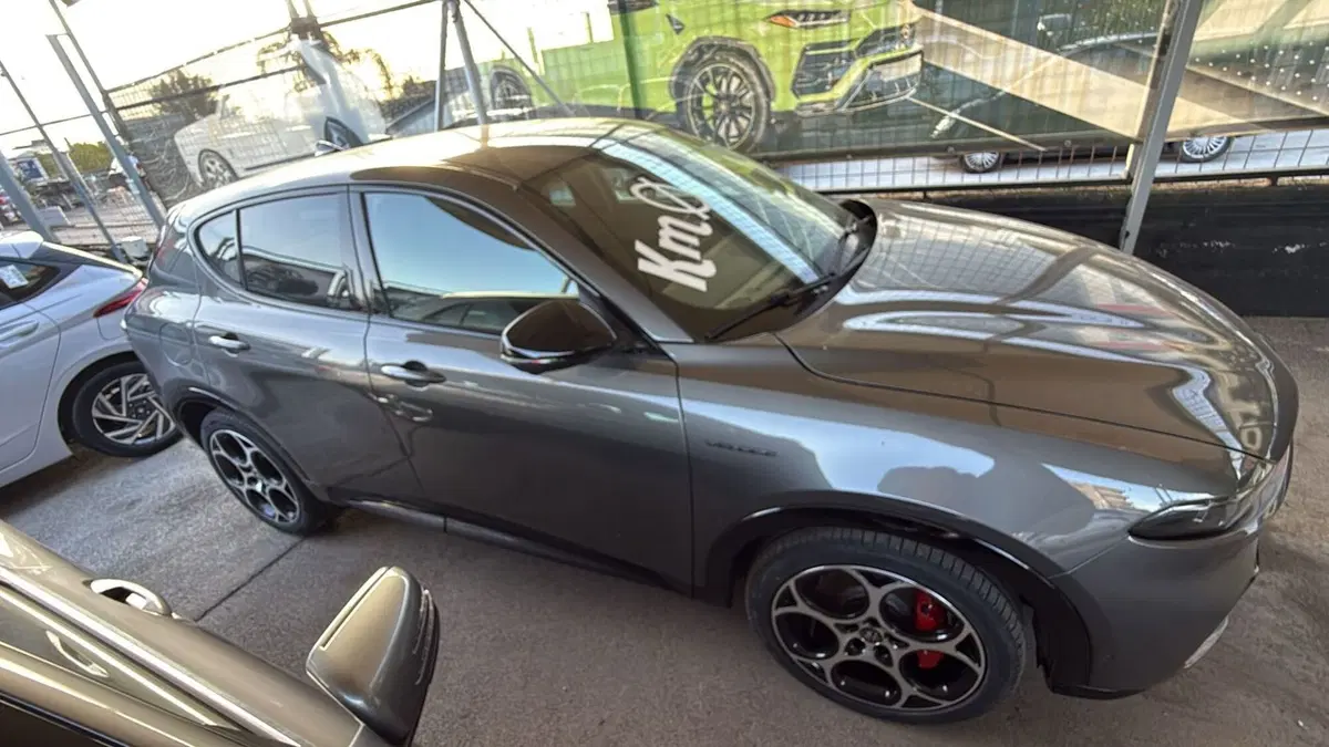 Alfa Romeo Tonale nuova a Salerno (9)