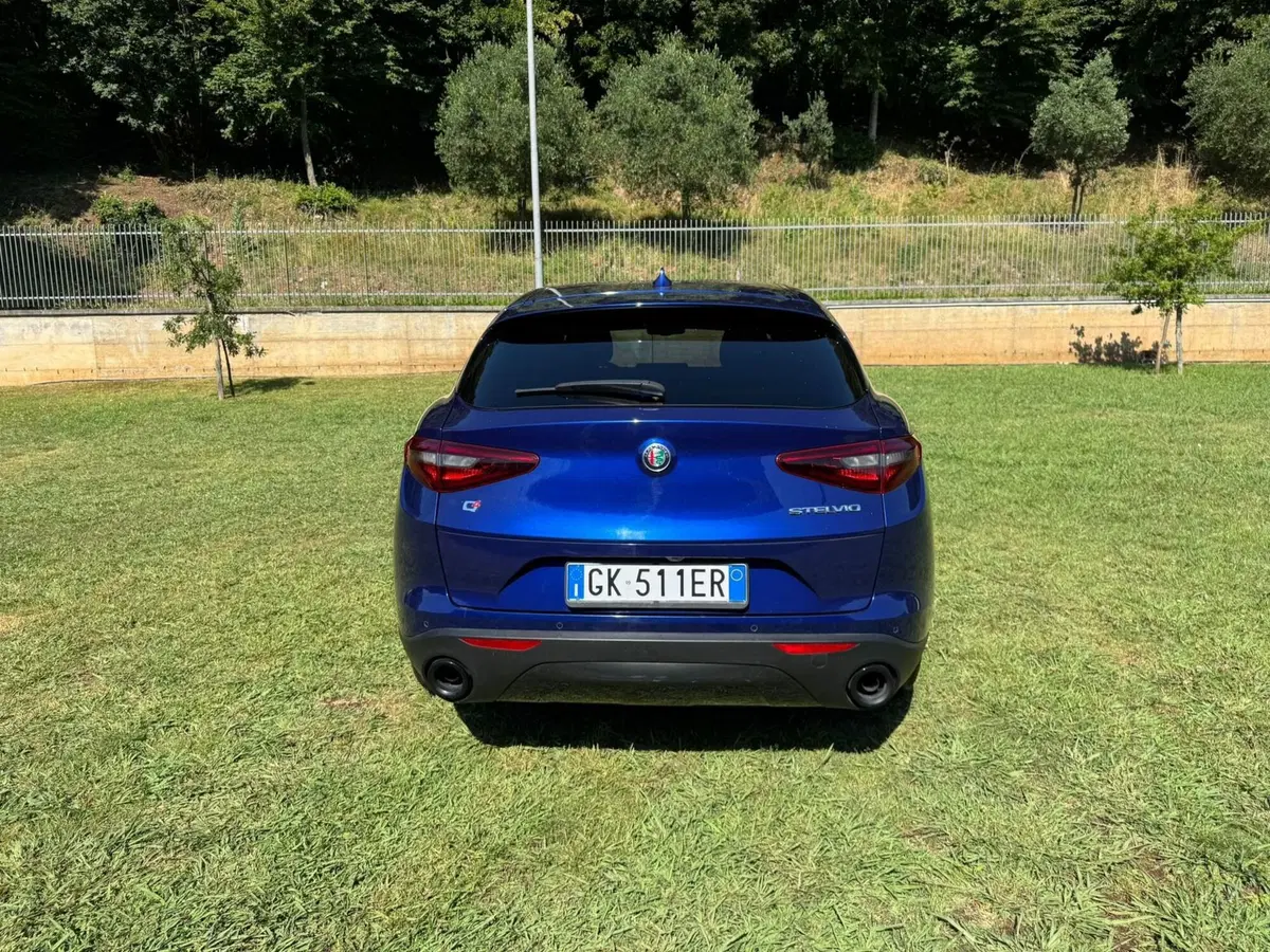 Alfa Romeo Stelvio usata a Salerno (11)