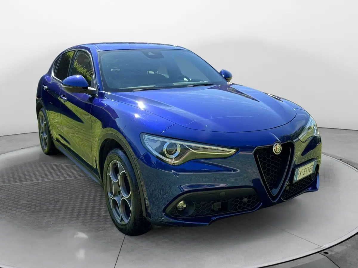 Alfa Romeo Stelvio usata a Salerno (2)