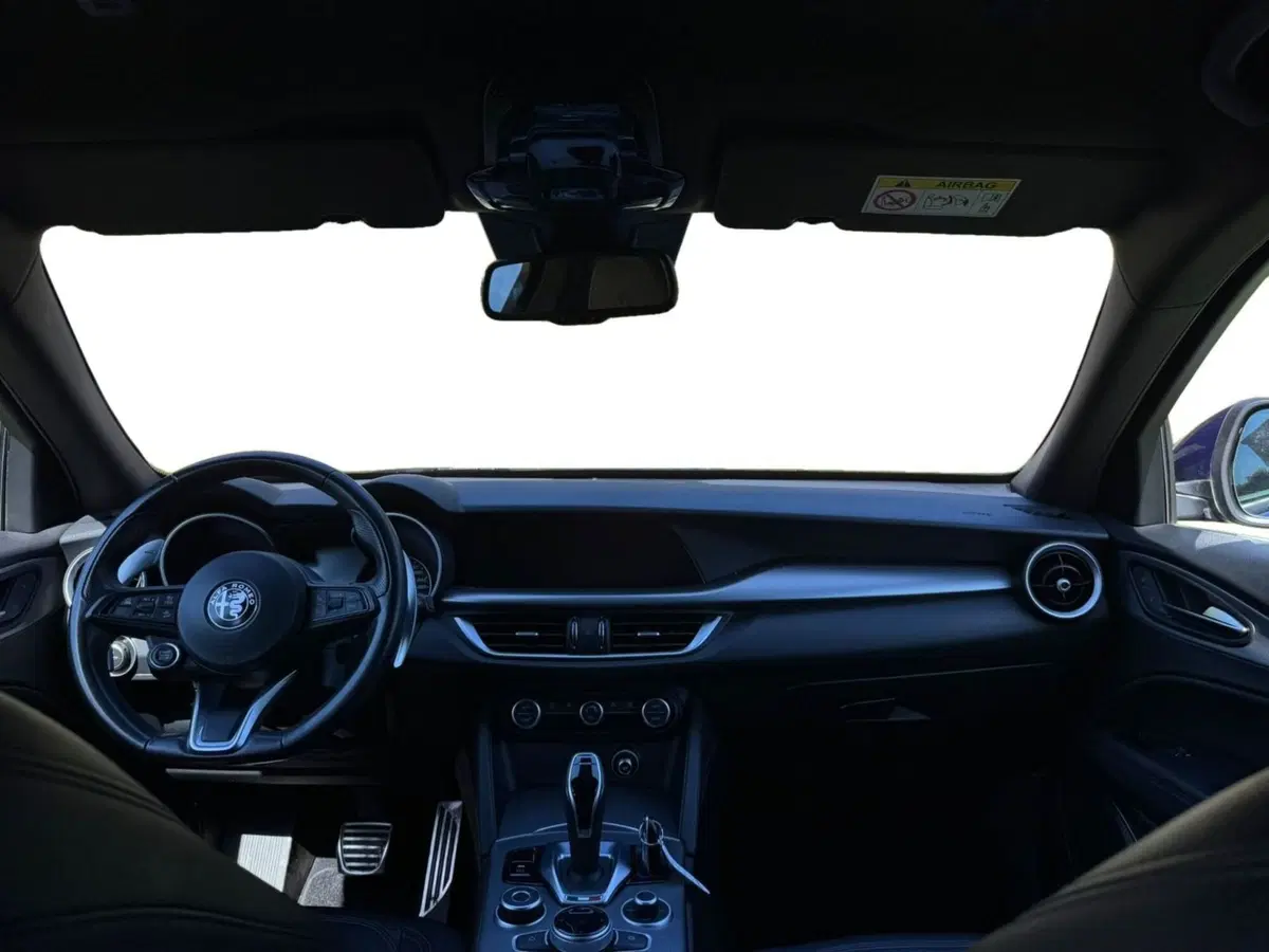 Alfa Romeo Stelvio usata a Salerno (5)