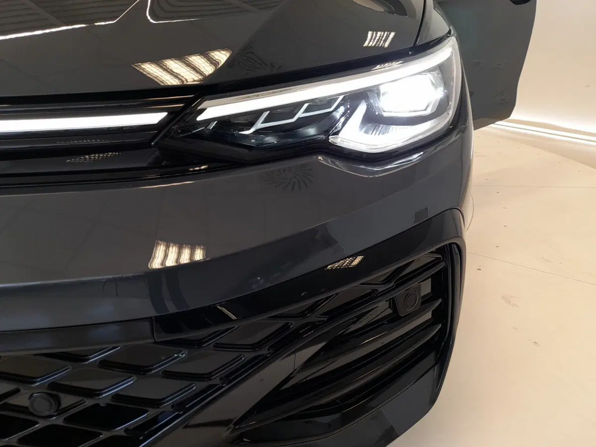 Volkswagen Golf nuova a Bologna (8)