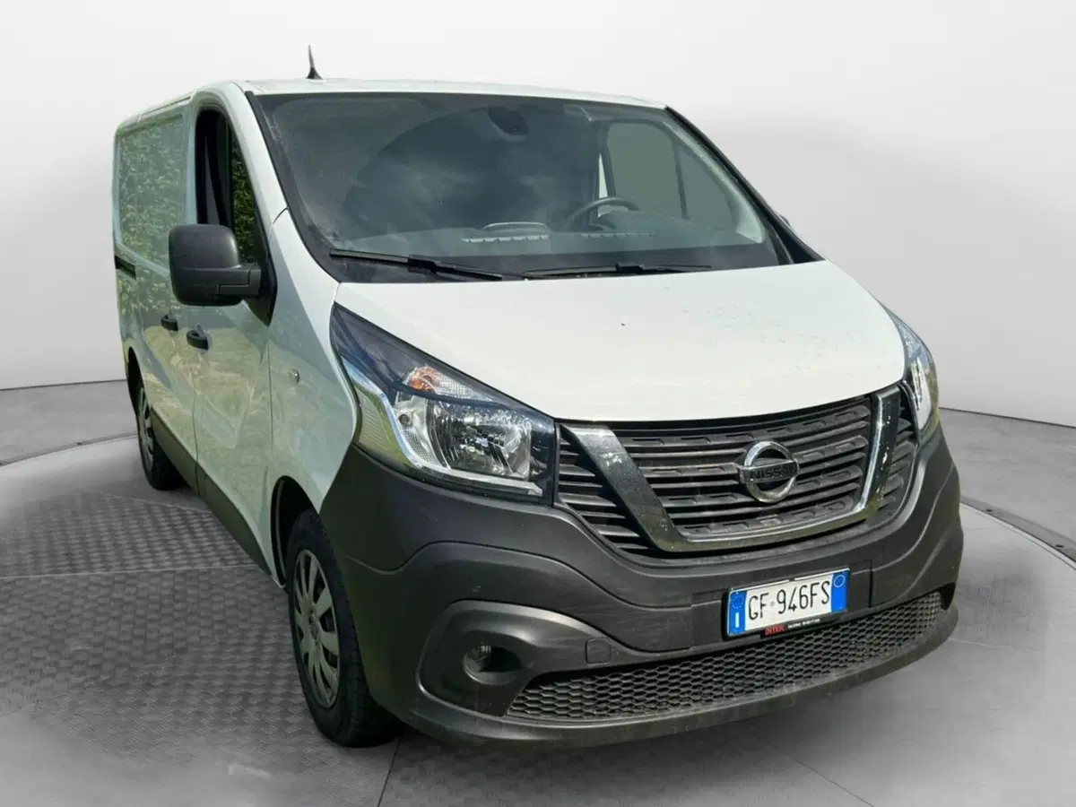 Nissan NV300 Furgone usata a Salerno (2)