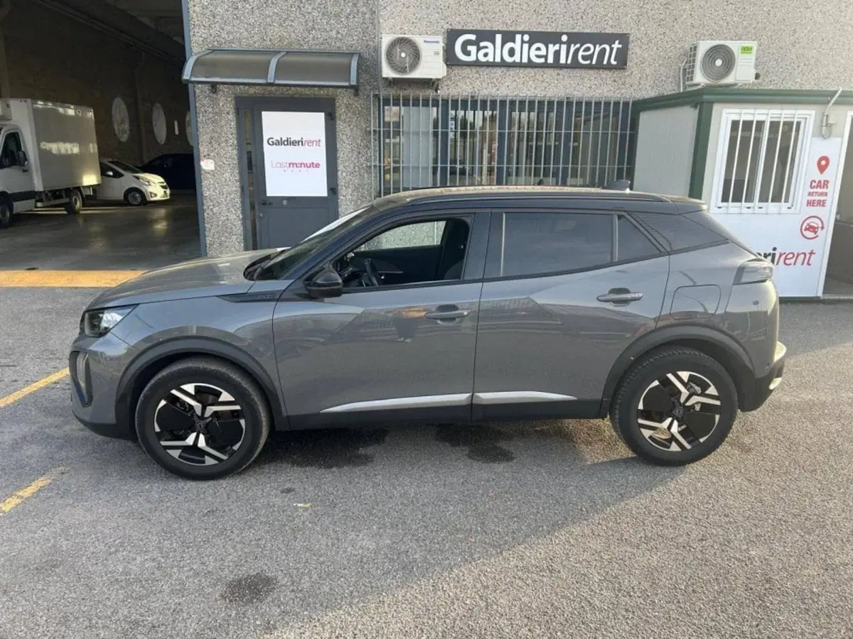 Peugeot 2008 usata a Salerno (12)