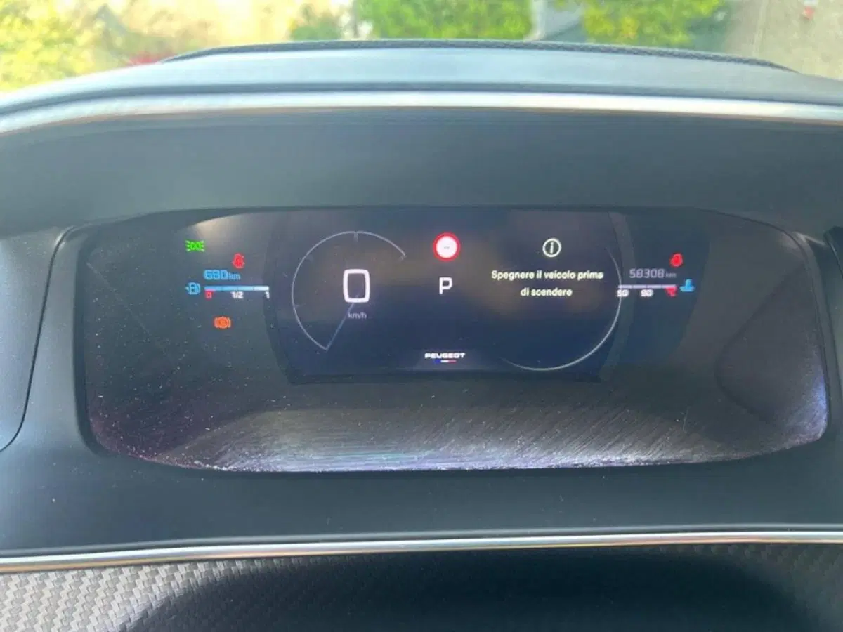 Peugeot 2008 usata a Salerno (5)