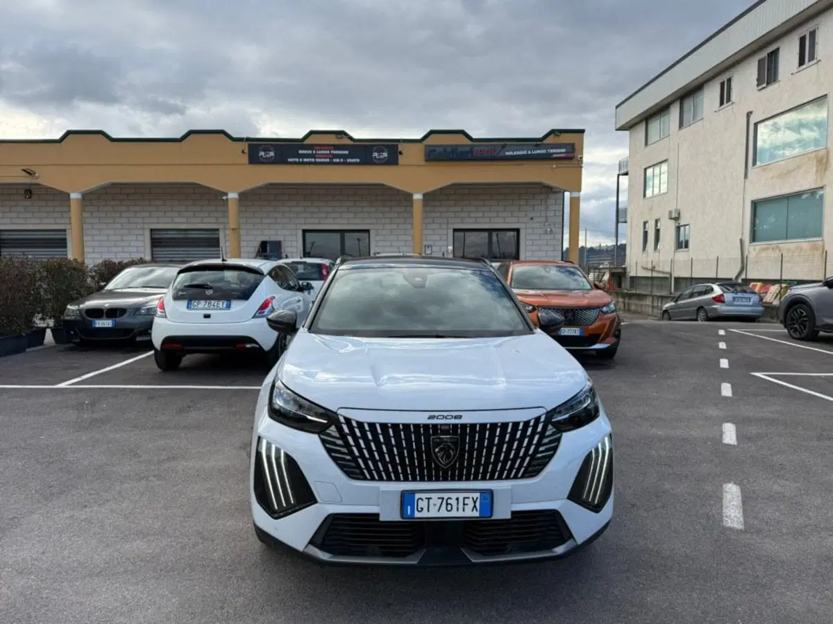 Peugeot 2008 usata a Salerno (9)