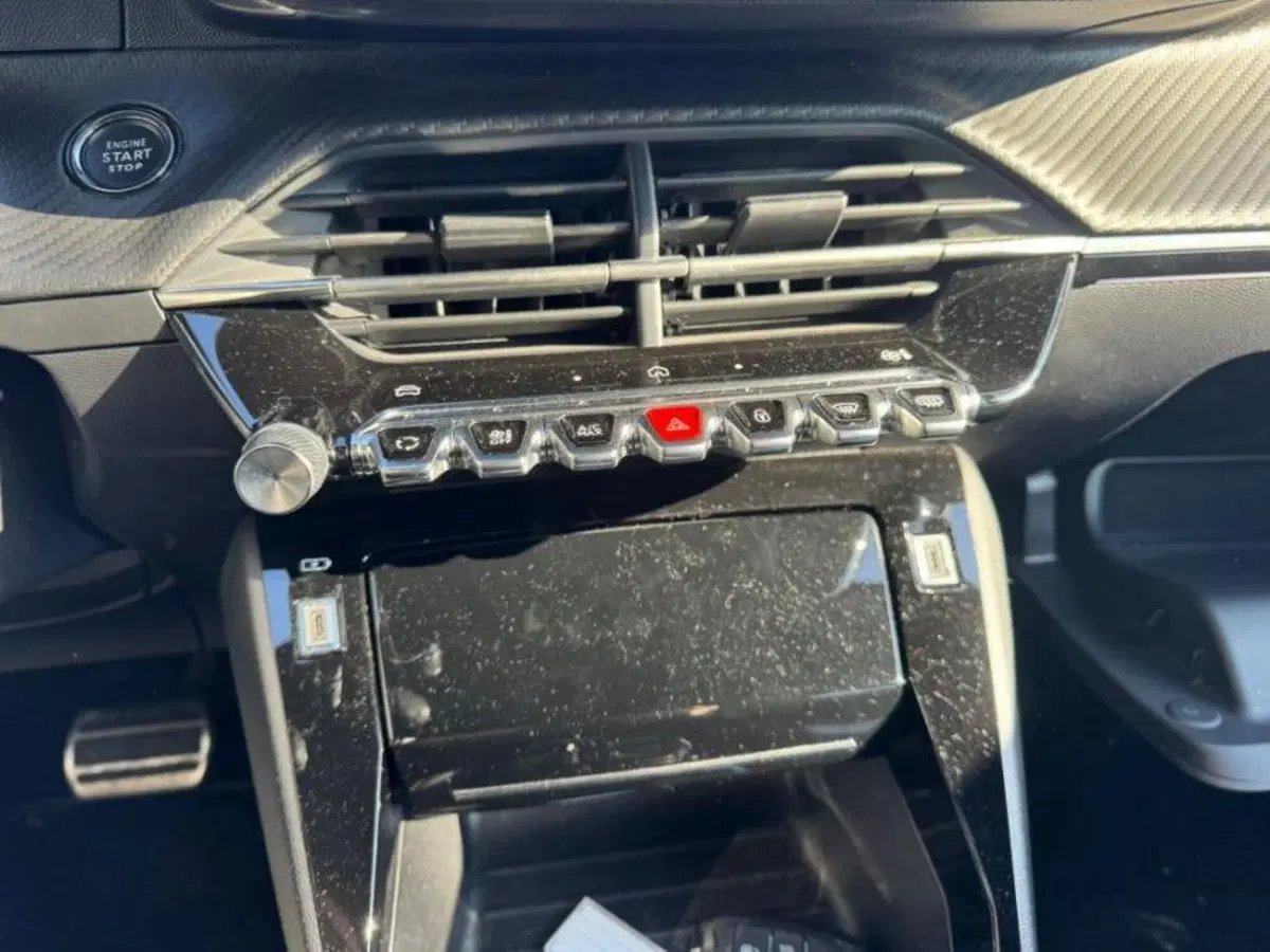 Peugeot 2008 usata a Salerno (20)