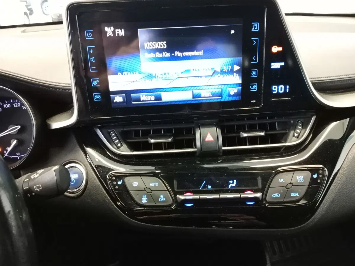 Toyota Toyota C-HR usata a Rimini (14)
