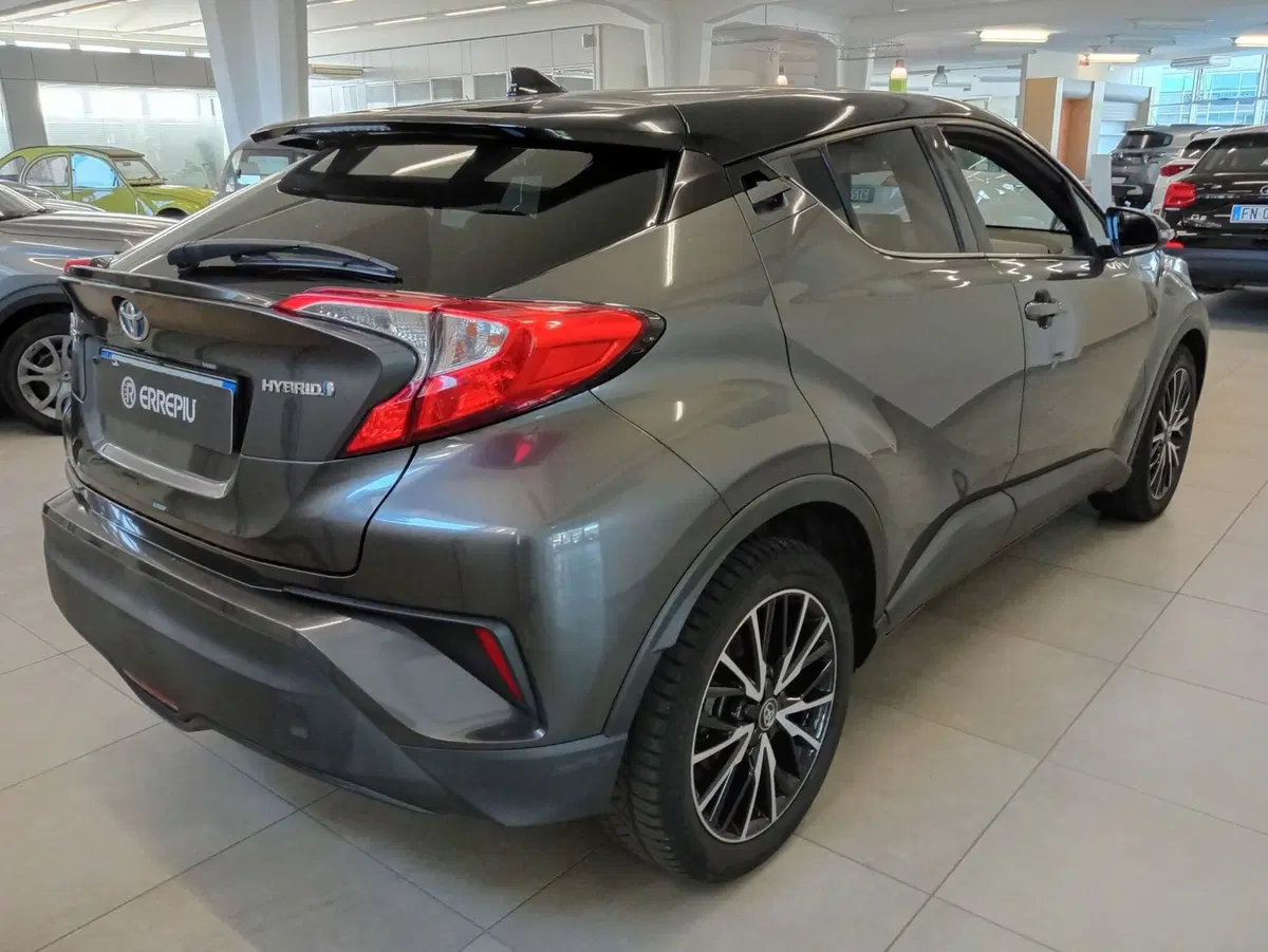 Toyota Toyota C-HR usata a Rimini (4)