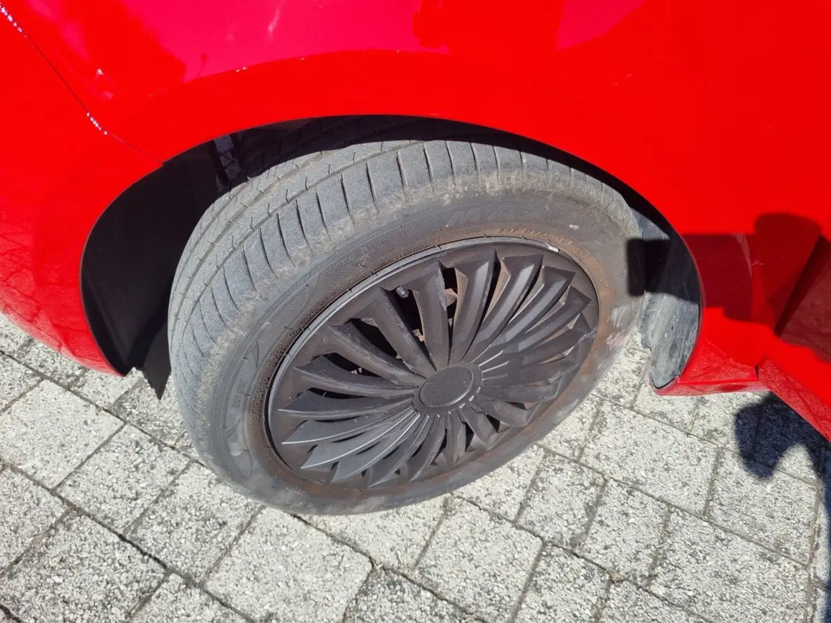 Lancia Ypsilon usata a Lucca (17)