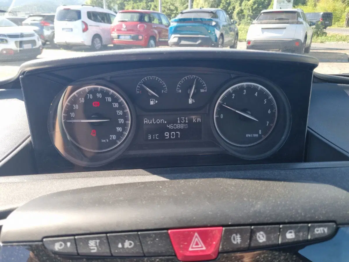 Lancia Ypsilon usata a Lucca (8)