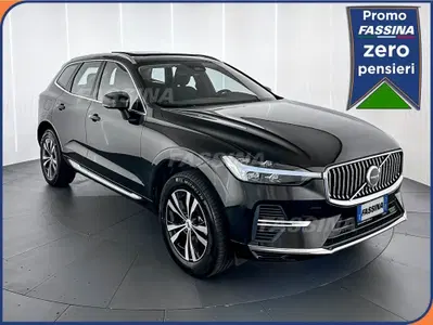Volvo XC60 T6 Recharge AWD Plug-in Hybrid Inscription Expression del 2021 usata a Milano