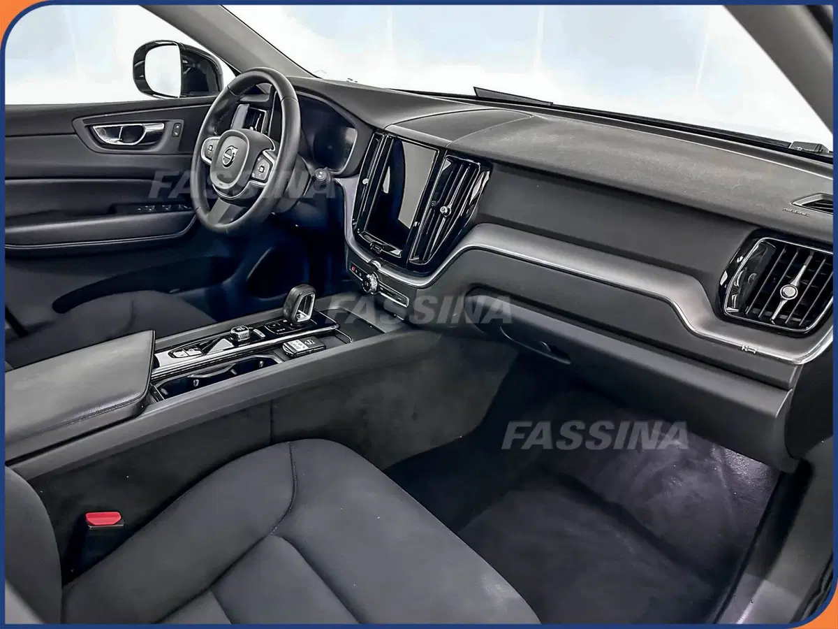 Volvo XC60 usata a Milano (13)
