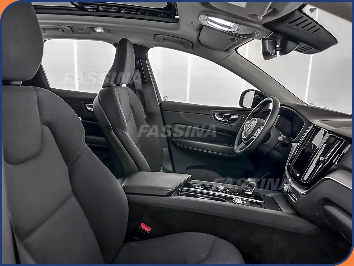 Volvo XC60 usata a Milano (14)