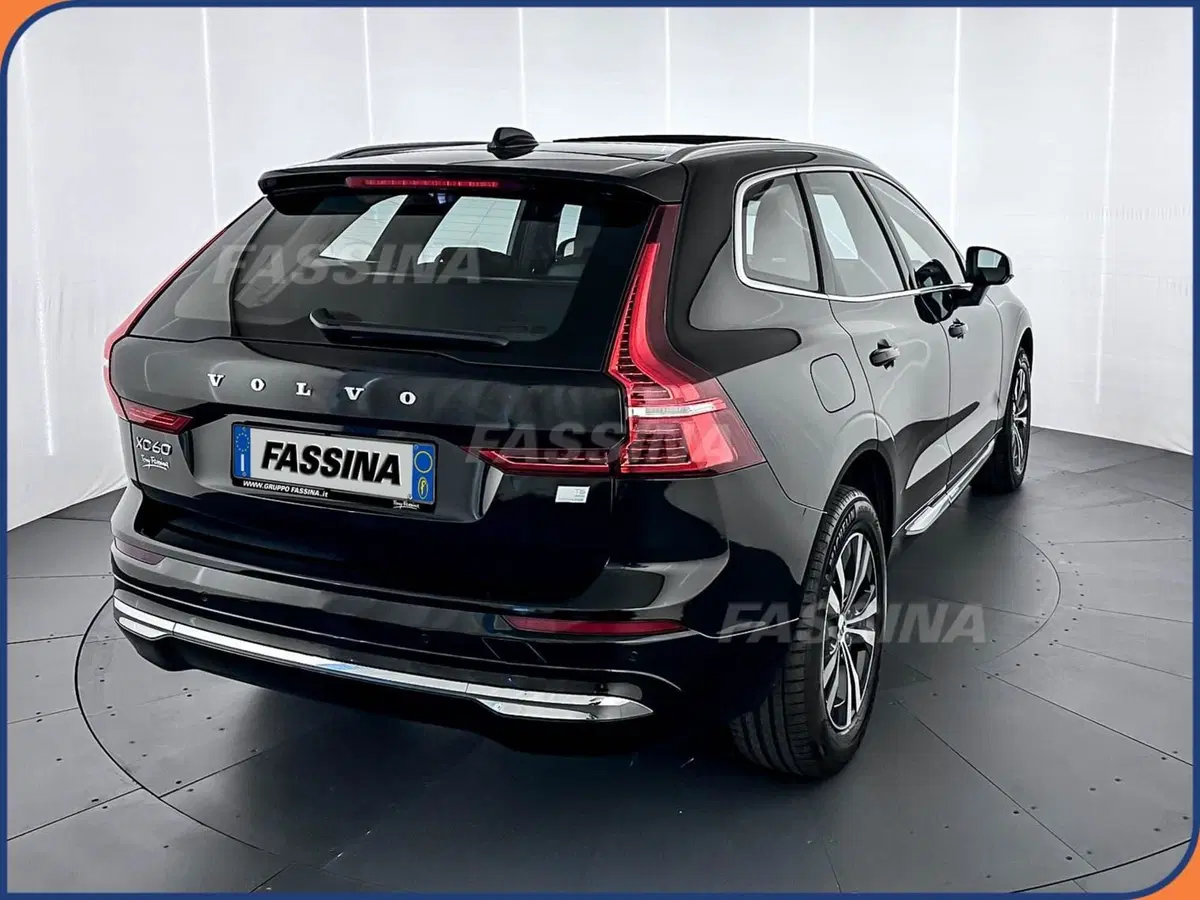 Volvo XC60 usata a Milano (6)