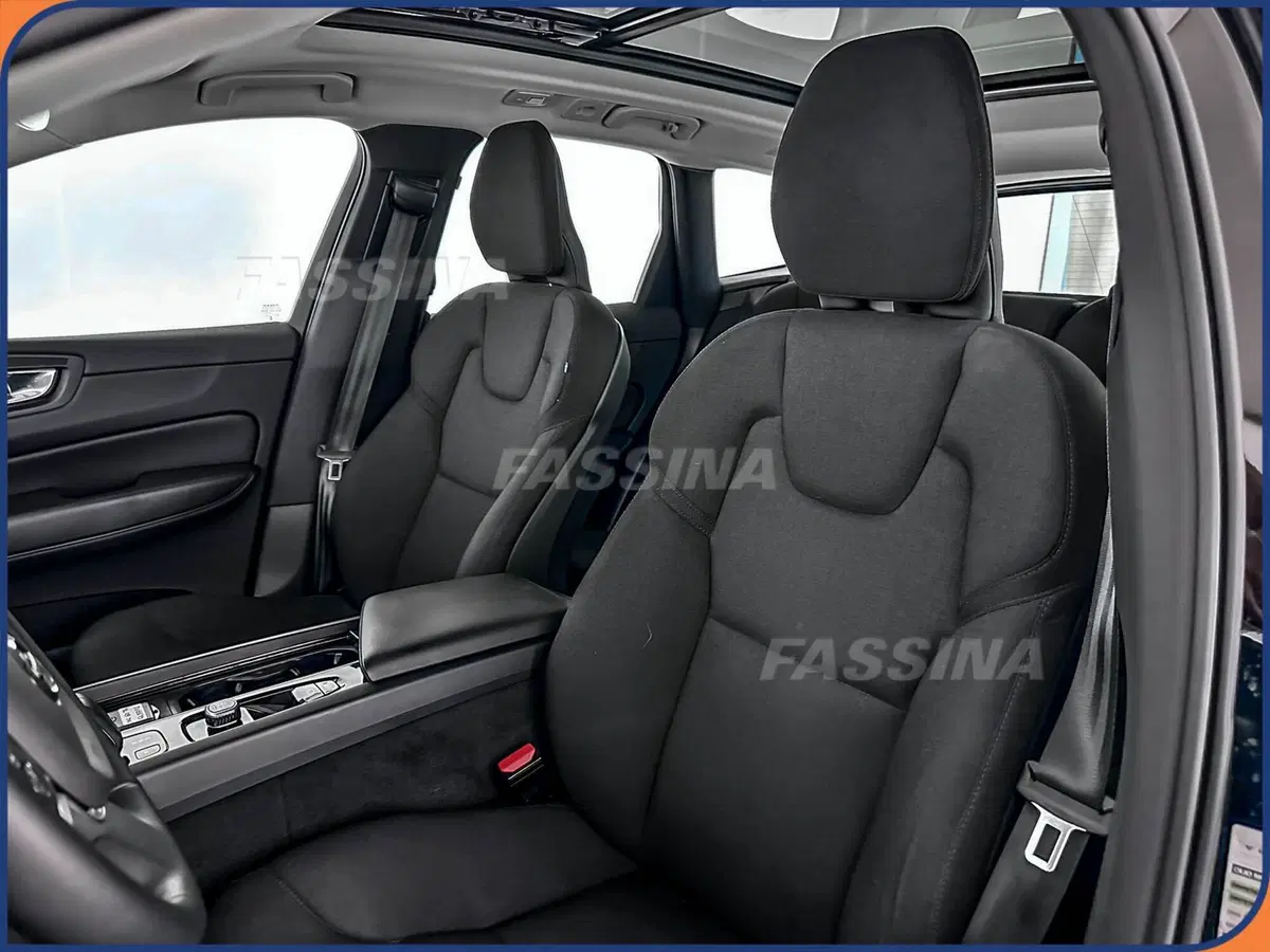 Volvo XC60 usata a Milano (8)