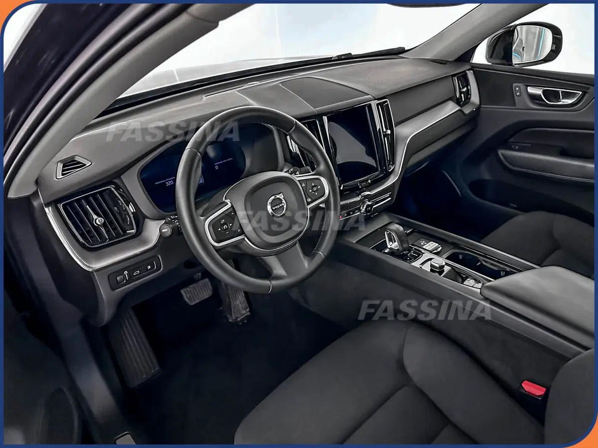 Volvo XC60 usata a Milano (9)