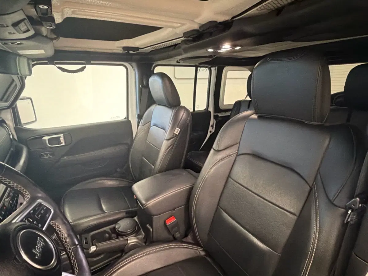Jeep Wrangler Unlimited usata a Palermo (11)