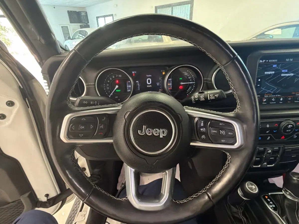 Jeep Wrangler Unlimited usata a Palermo (19)