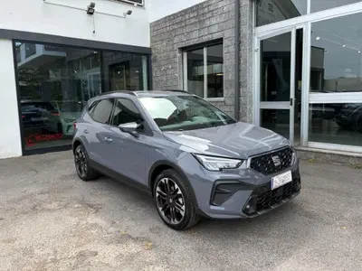 SEAT Arona 1.0 ecotsi Black Edition 115cv dsg nuova a Barlassina