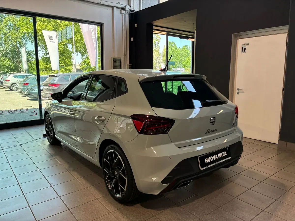SEAT Ibiza nuova a Monza e Brianza (3)