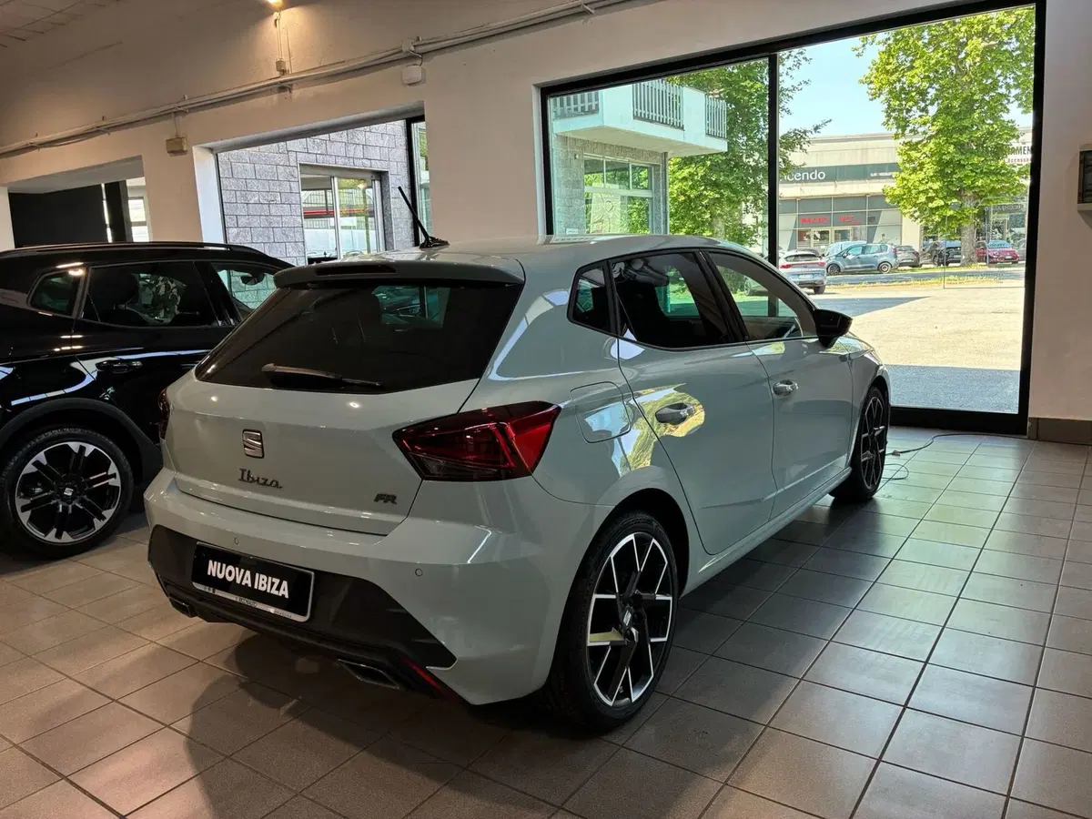 SEAT Ibiza nuova a Monza e Brianza (4)
