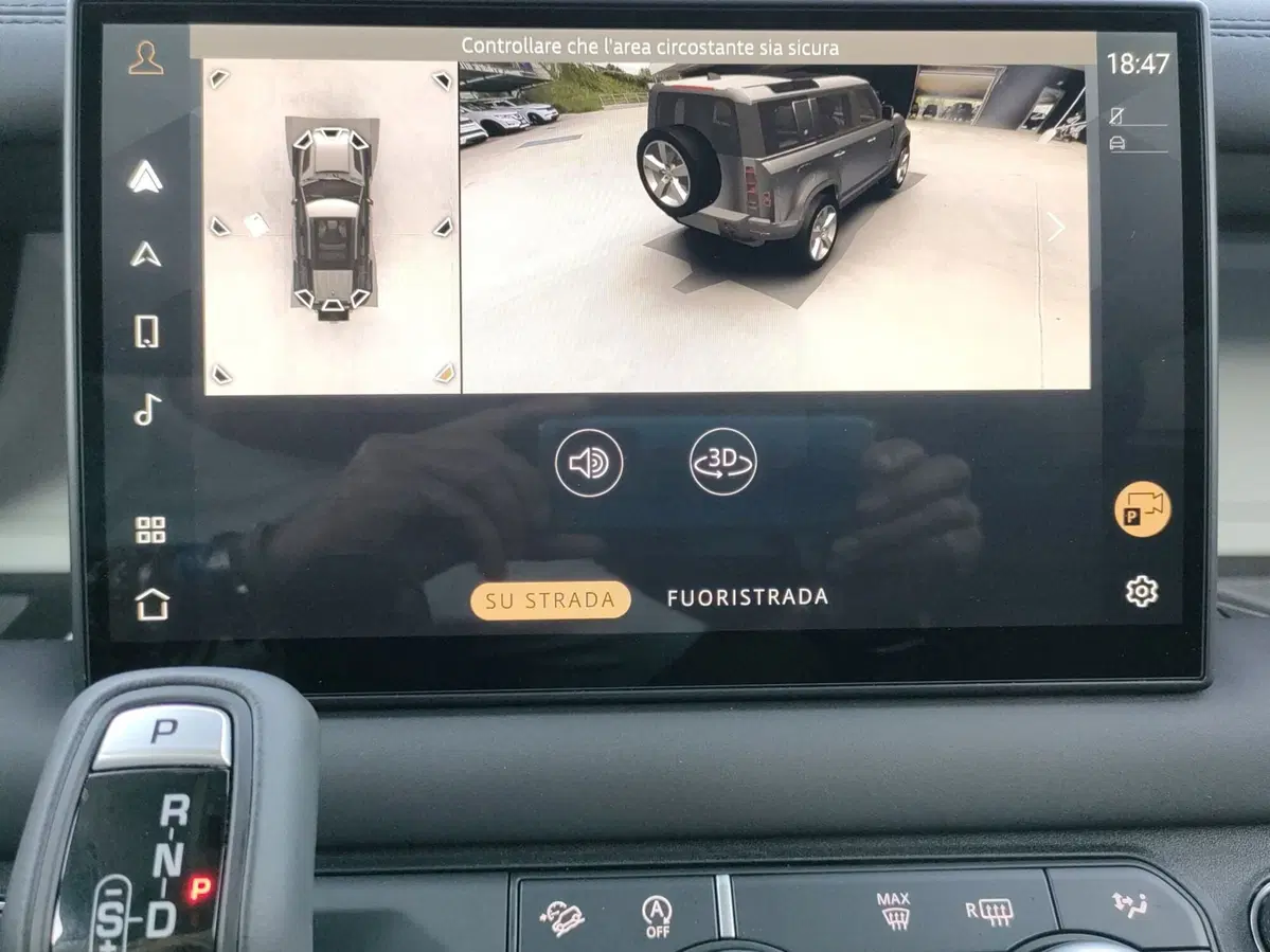 Land Rover Defender usata a Lecco (18)