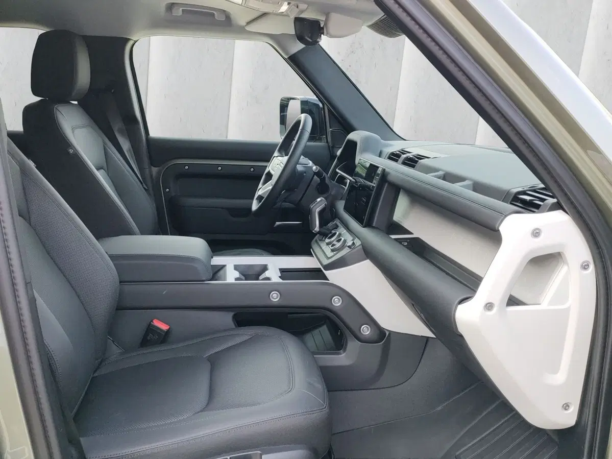 Land Rover Defender usata a Lecco (3)