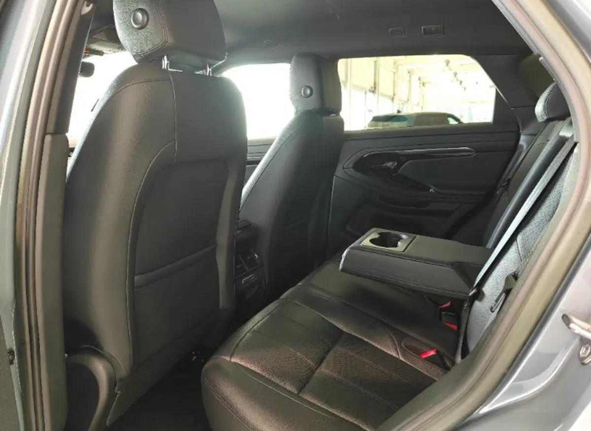 Land Rover Range Rover Evoque usata a Venezia (3)