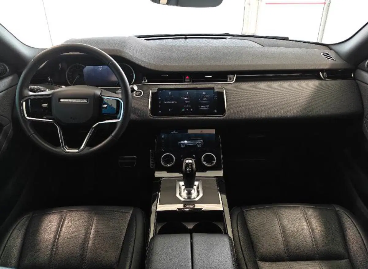 Land Rover Range Rover Evoque usata a Venezia (8)