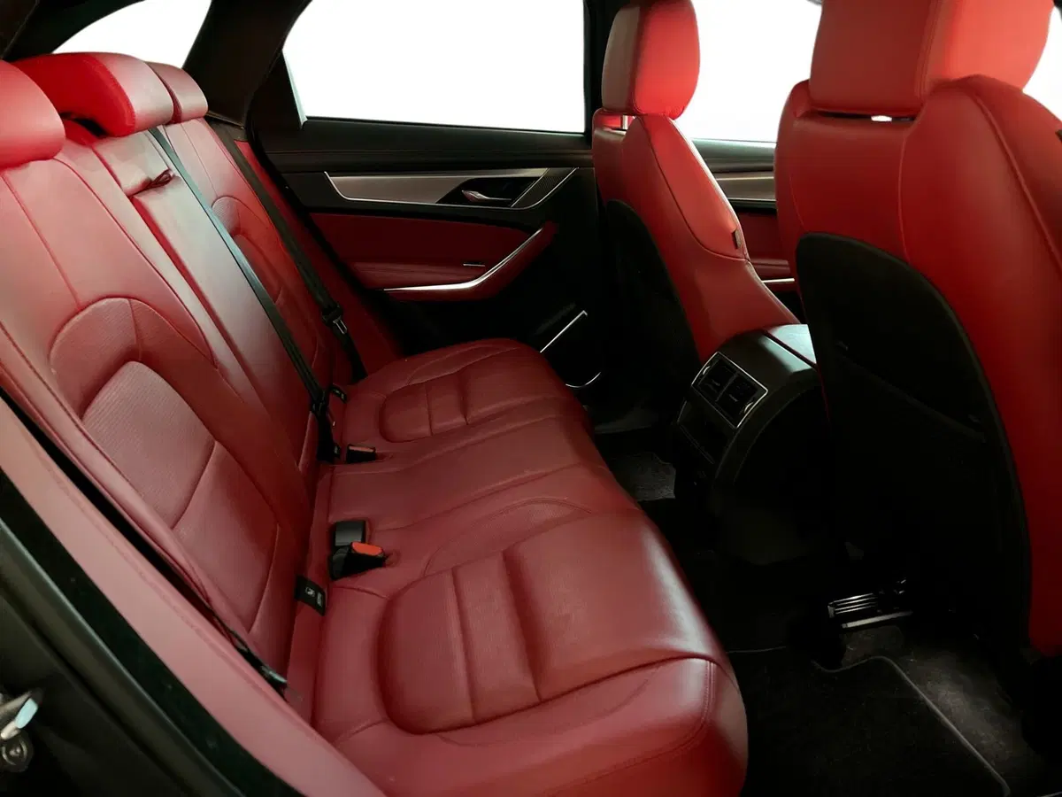 Jaguar F-Pace usata a Modena (12)