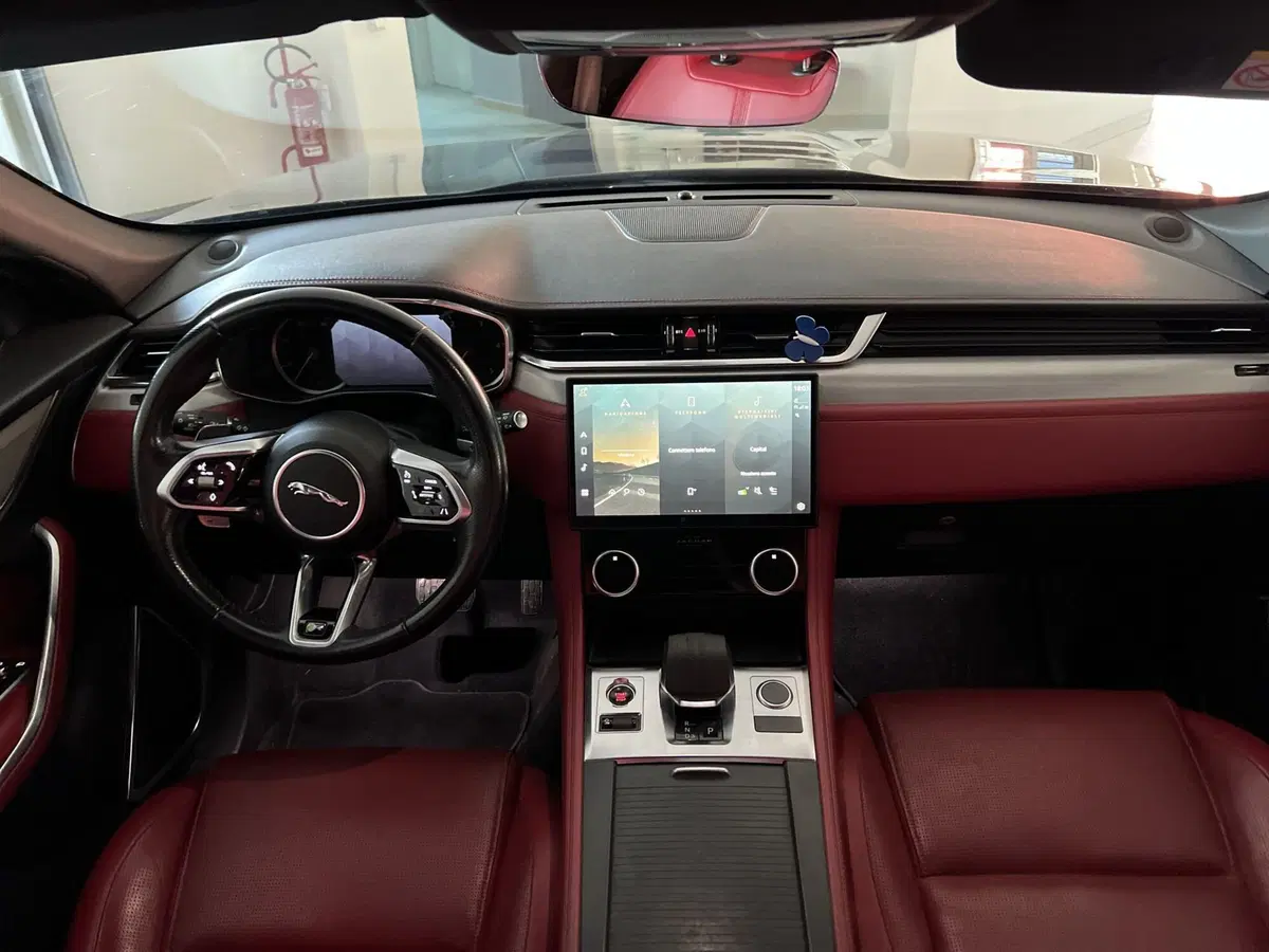 Jaguar F-Pace usata a Modena (14)
