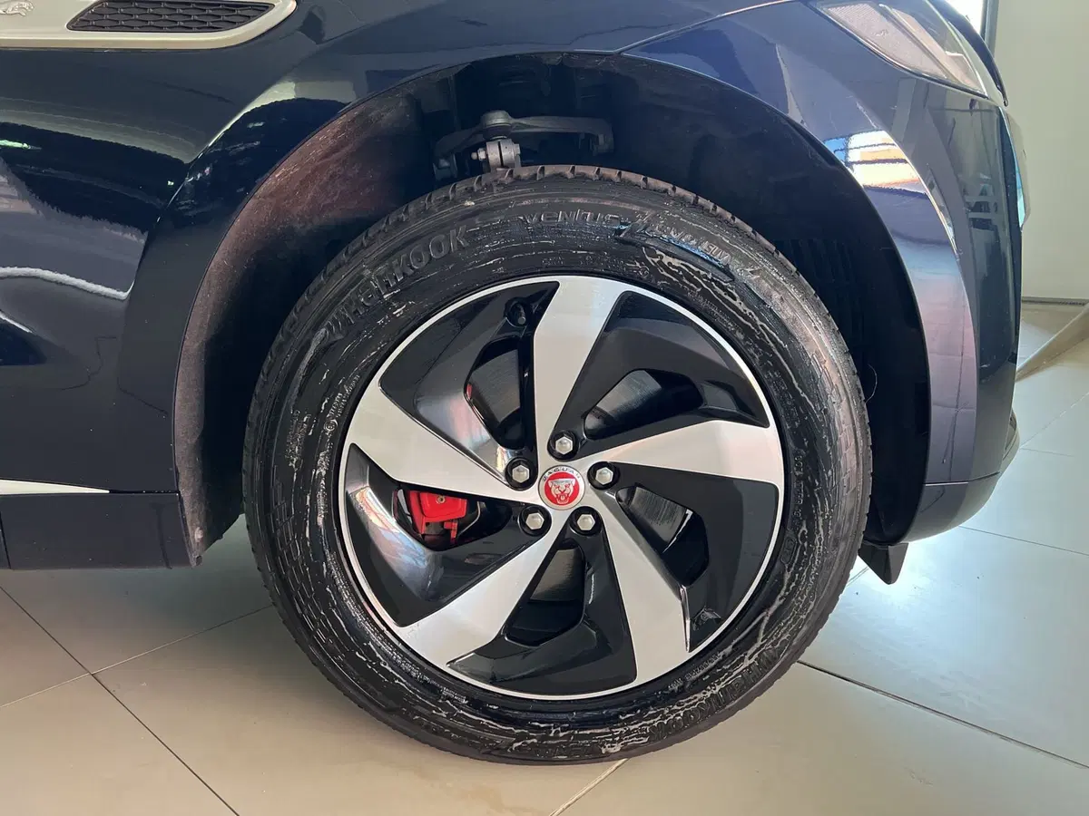 Jaguar F-Pace usata a Modena (18)