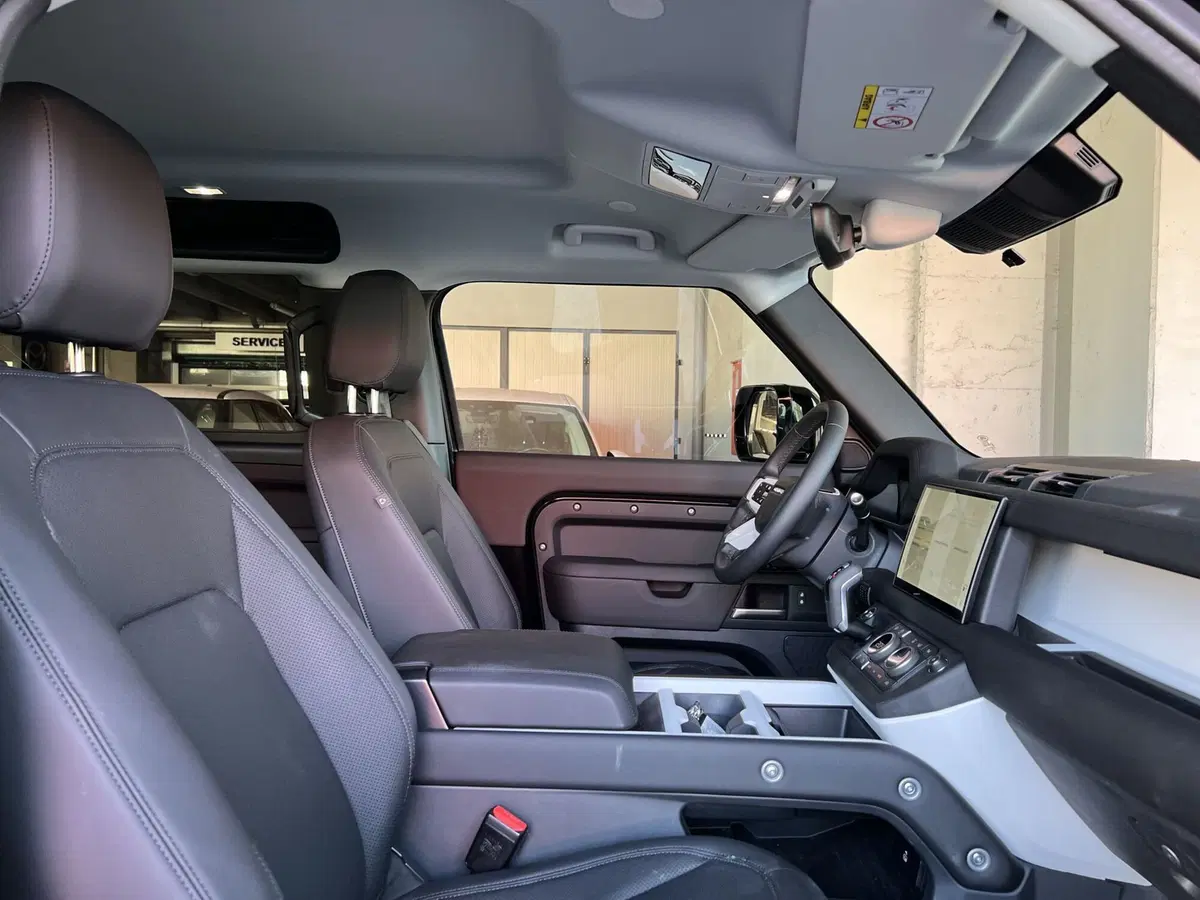 Land Rover Defender usata a Modena (13)