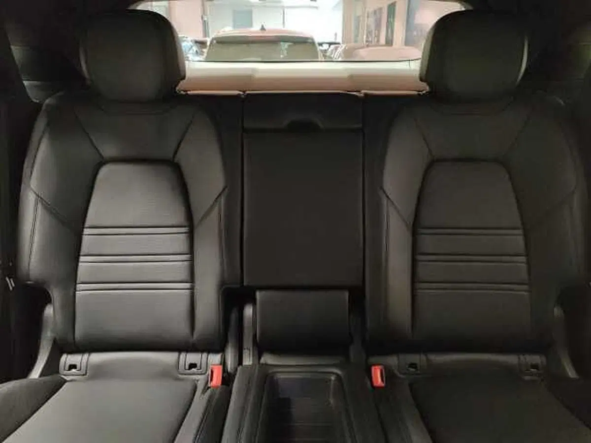 Porsche Cayenne Coupé usata a Teramo (12)