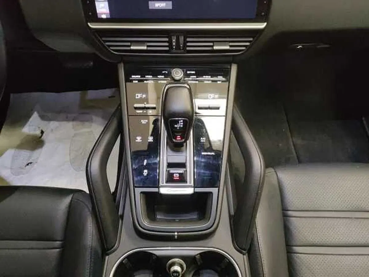 Porsche Cayenne Coupé usata a Teramo (20)