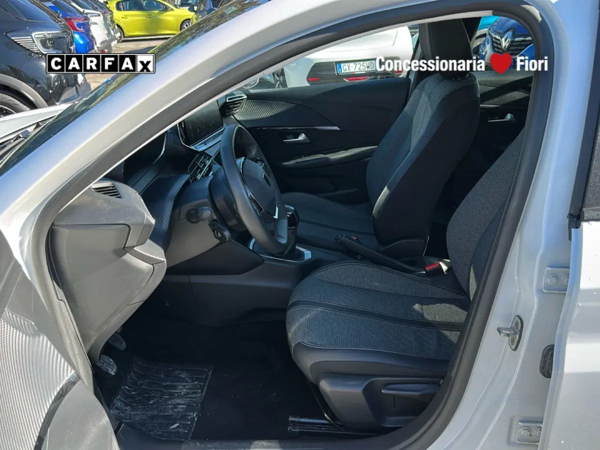 Peugeot 208 usata a Roma (12)