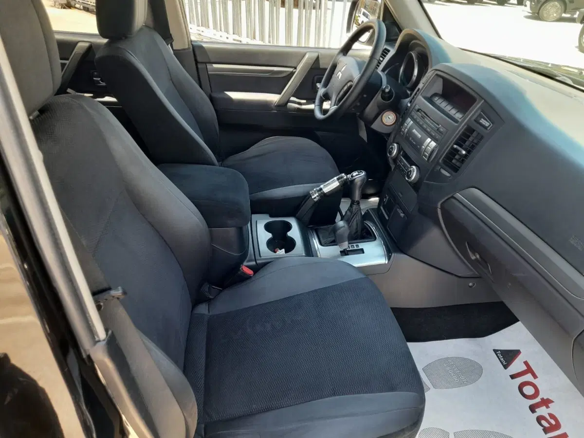 Mitsubishi Pajero usata a L'Aquila (15)
