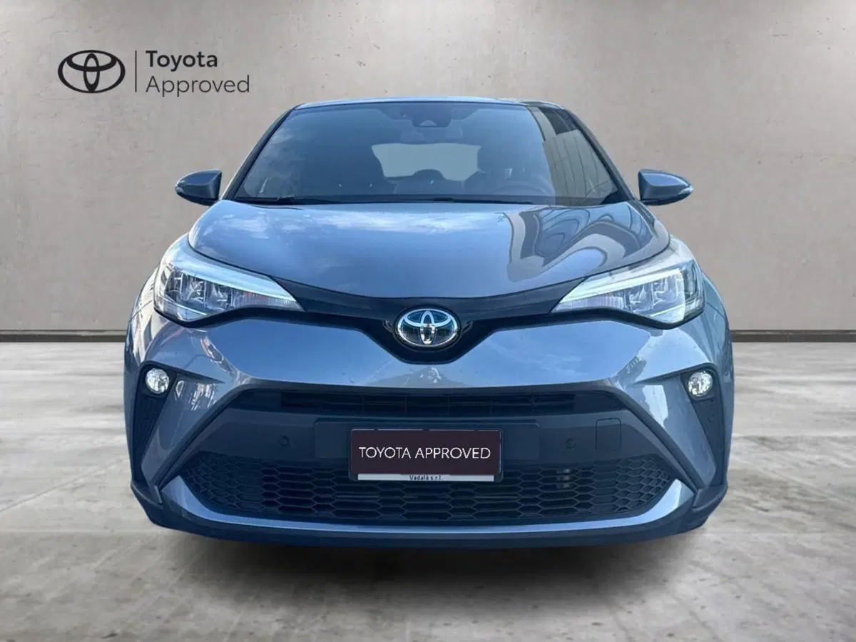 Toyota Toyota C-HR usata a Reggio Calabria (13)