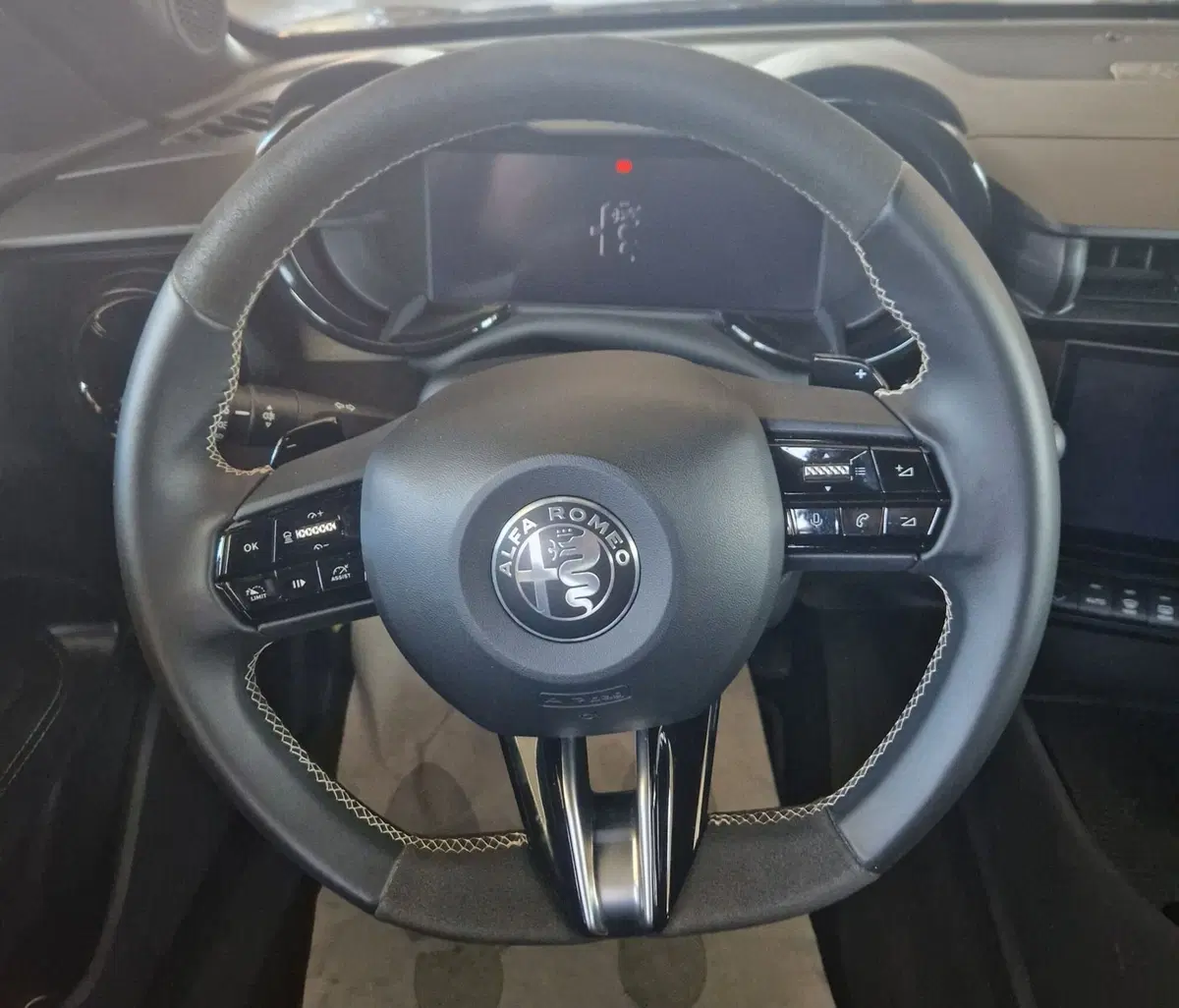 Alfa Romeo Junior usata a Terni (12)