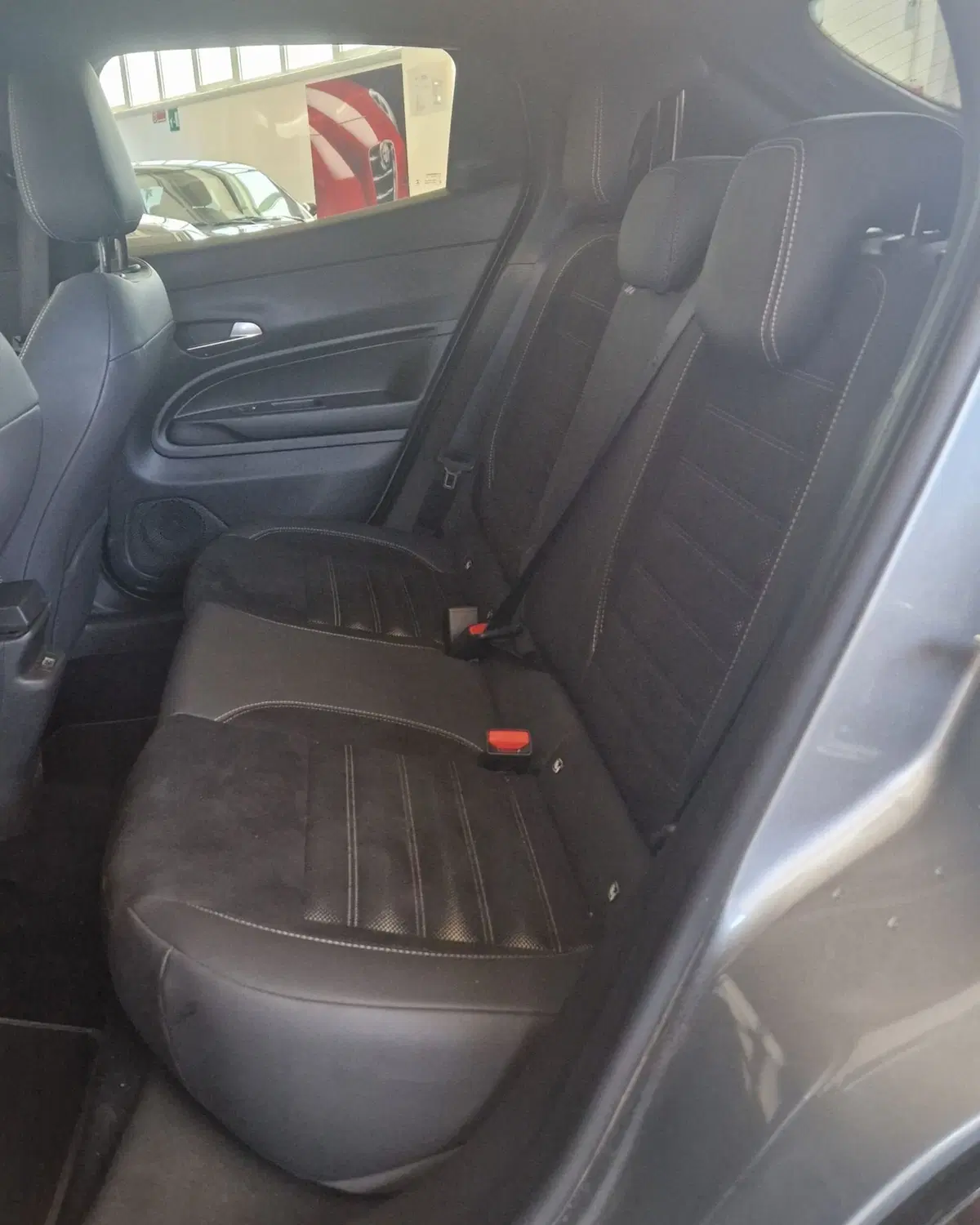 Alfa Romeo Junior usata a Terni (9)