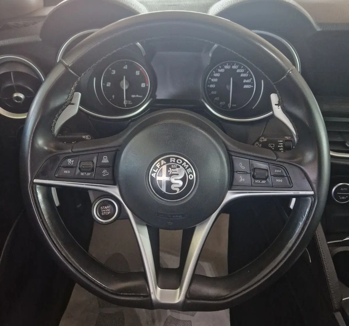 Alfa Romeo Stelvio usata a Terni (12)