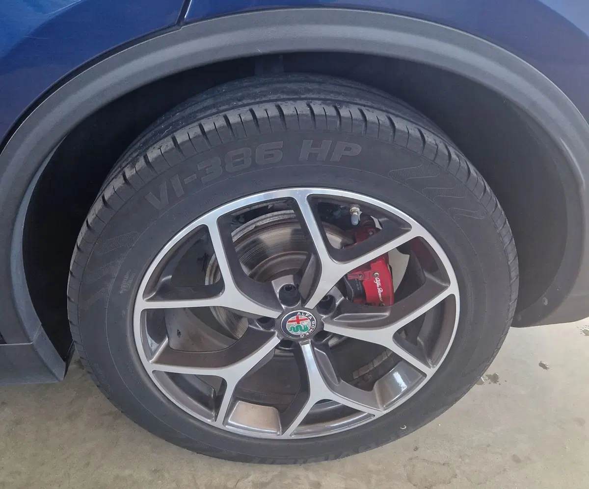 Alfa Romeo Stelvio usata a Terni (15)